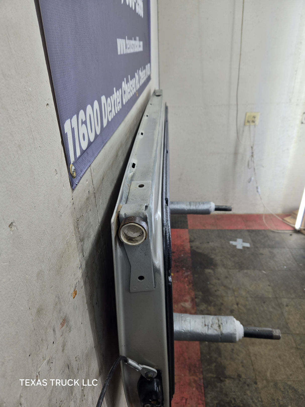 2007-2013 Chevrolet Silverado / GMC Sierra 1500 2500 3500 HD Tailgate