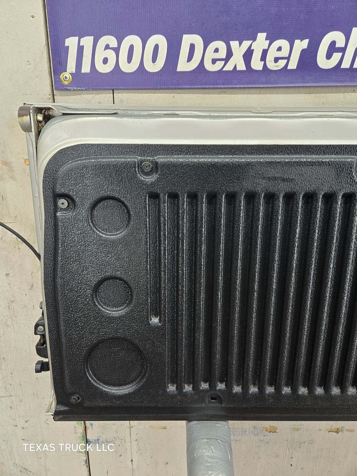 2007-2013 Chevrolet Silverado / GMC Sierra 1500 2500 3500 HD Tailgate