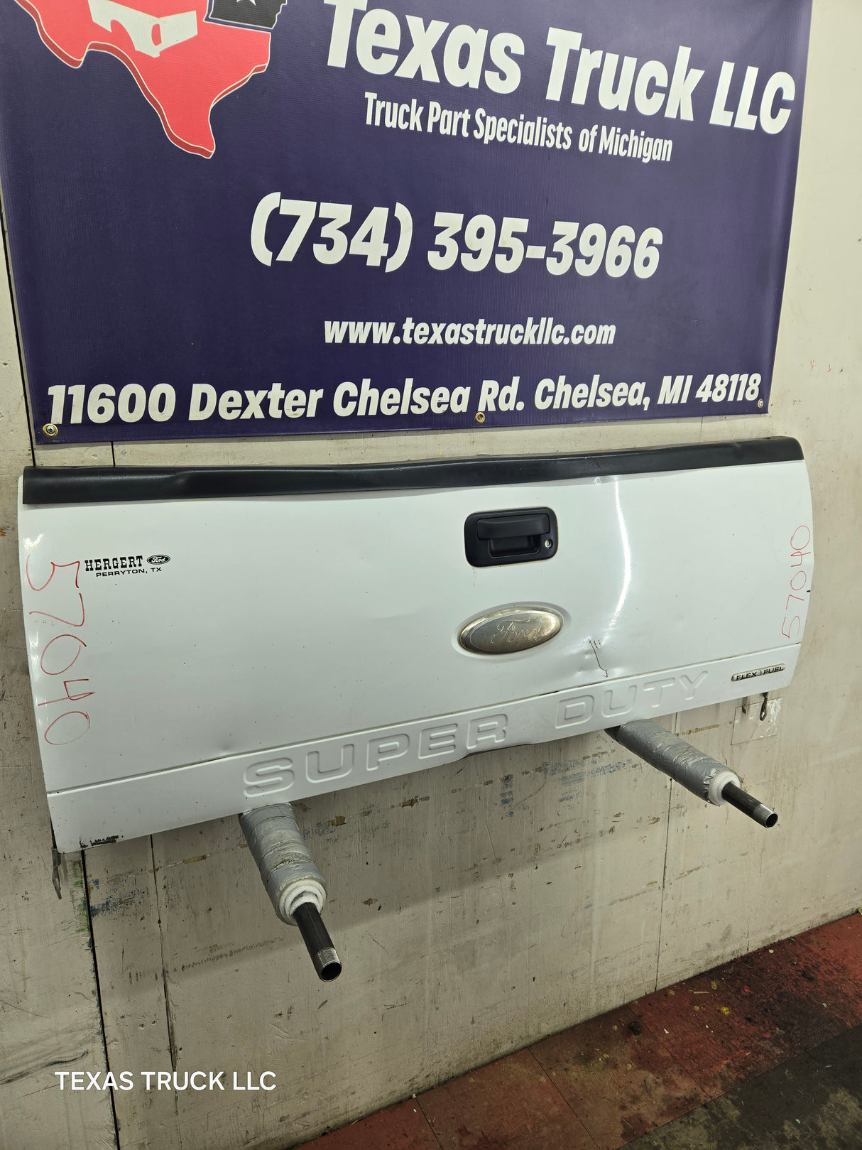 2008-2016 Ford Super Duty Tailgate F250 F350 F450 F550 - Oxford White