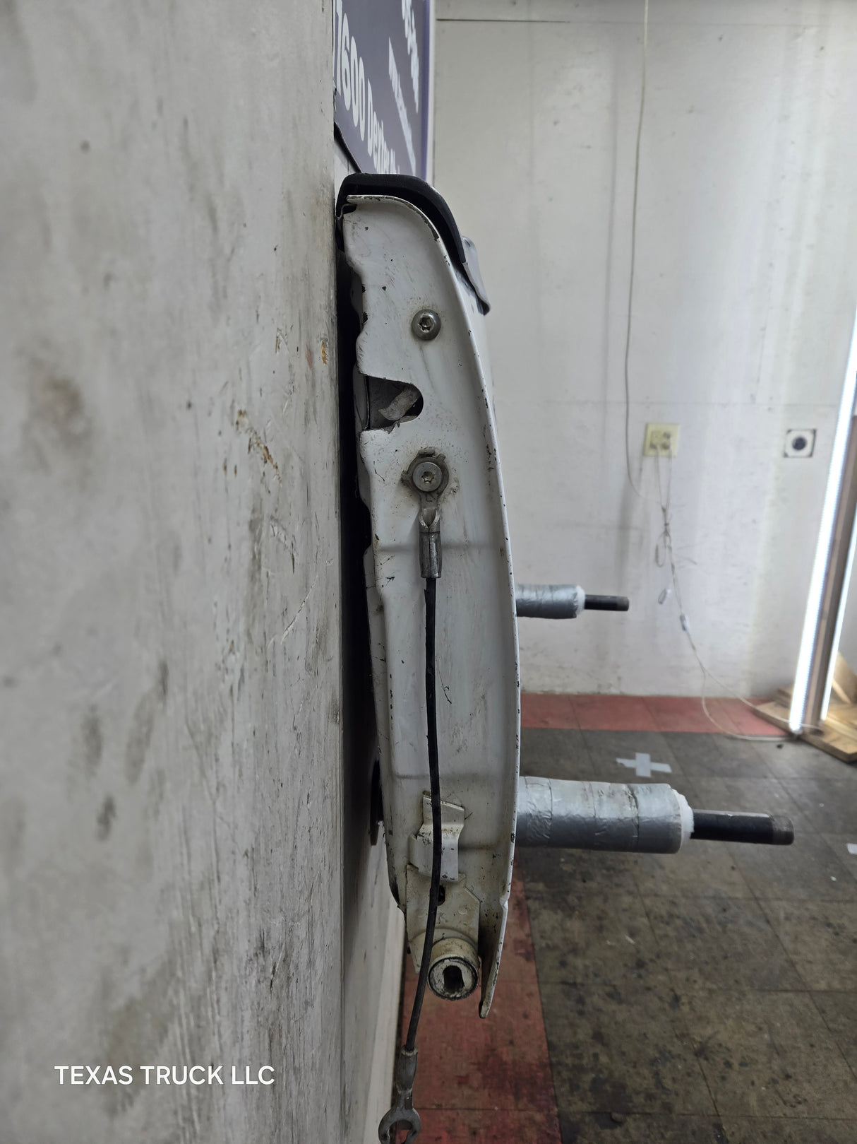 2008-2016 Ford Super Duty Tailgate F250 F350 F450 F550 - Oxford White