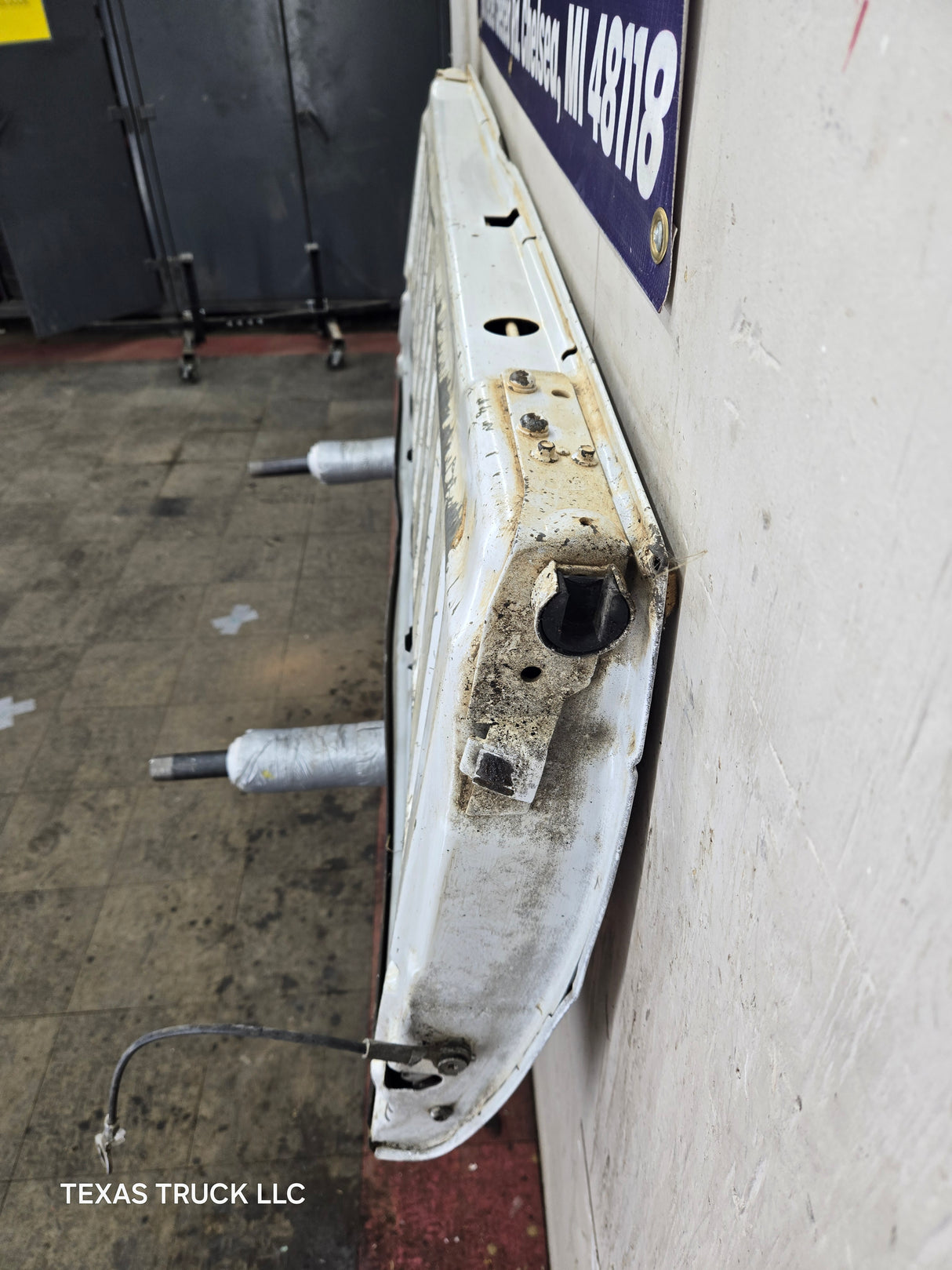 2008-2016 Ford Super Duty Tailgate F250 F350 F450 F550 - Oxford White