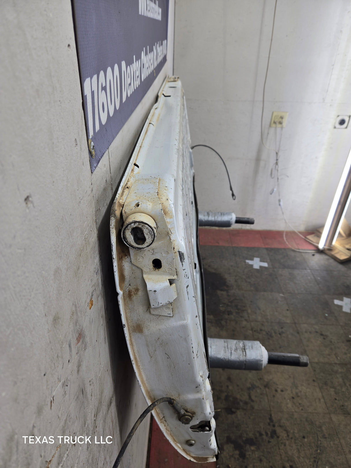 2008-2016 Ford Super Duty Tailgate F250 F350 F450 F550 - Oxford White