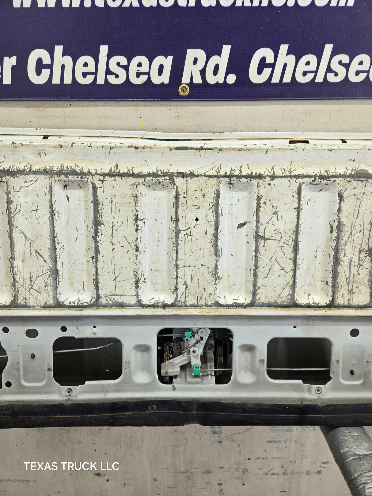 2008-2016 Ford Super Duty Tailgate F250 F350 F450 F550 - Oxford White