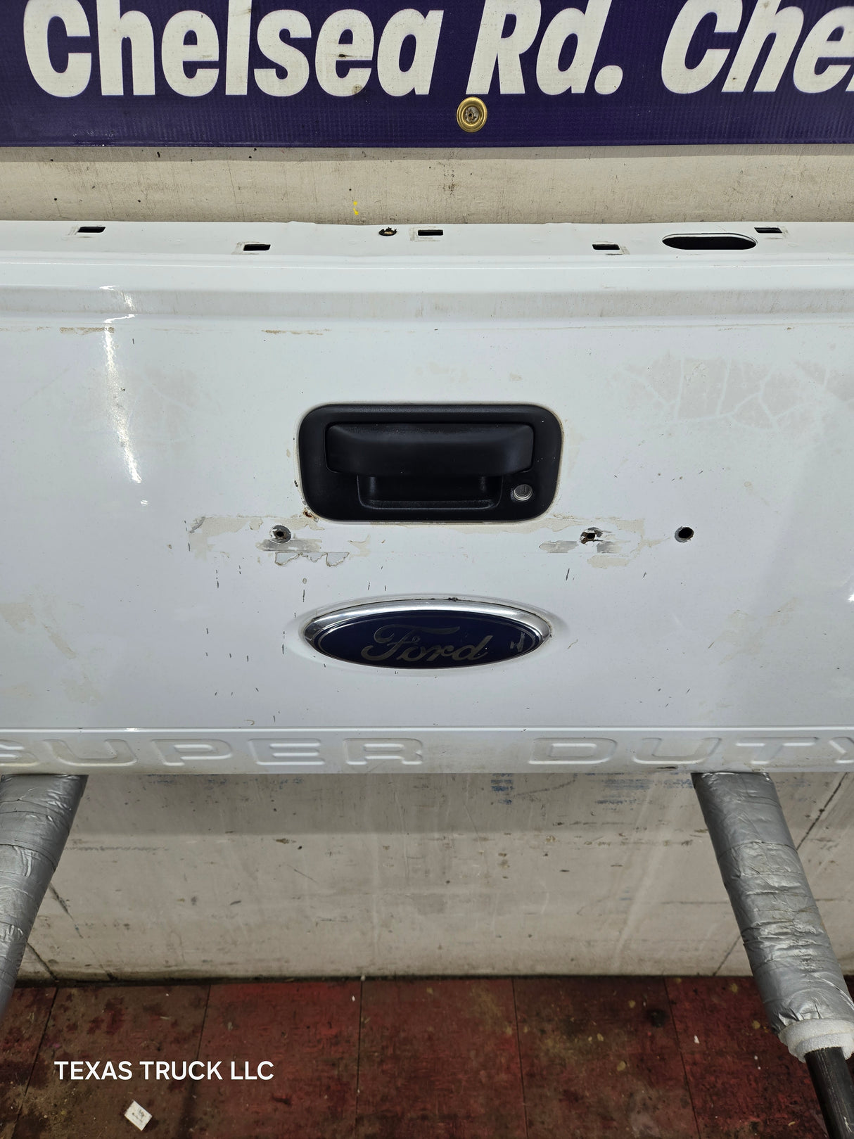 2008-2016 Ford Super Duty Tailgate F250 F350 F450 F550 - Oxford White