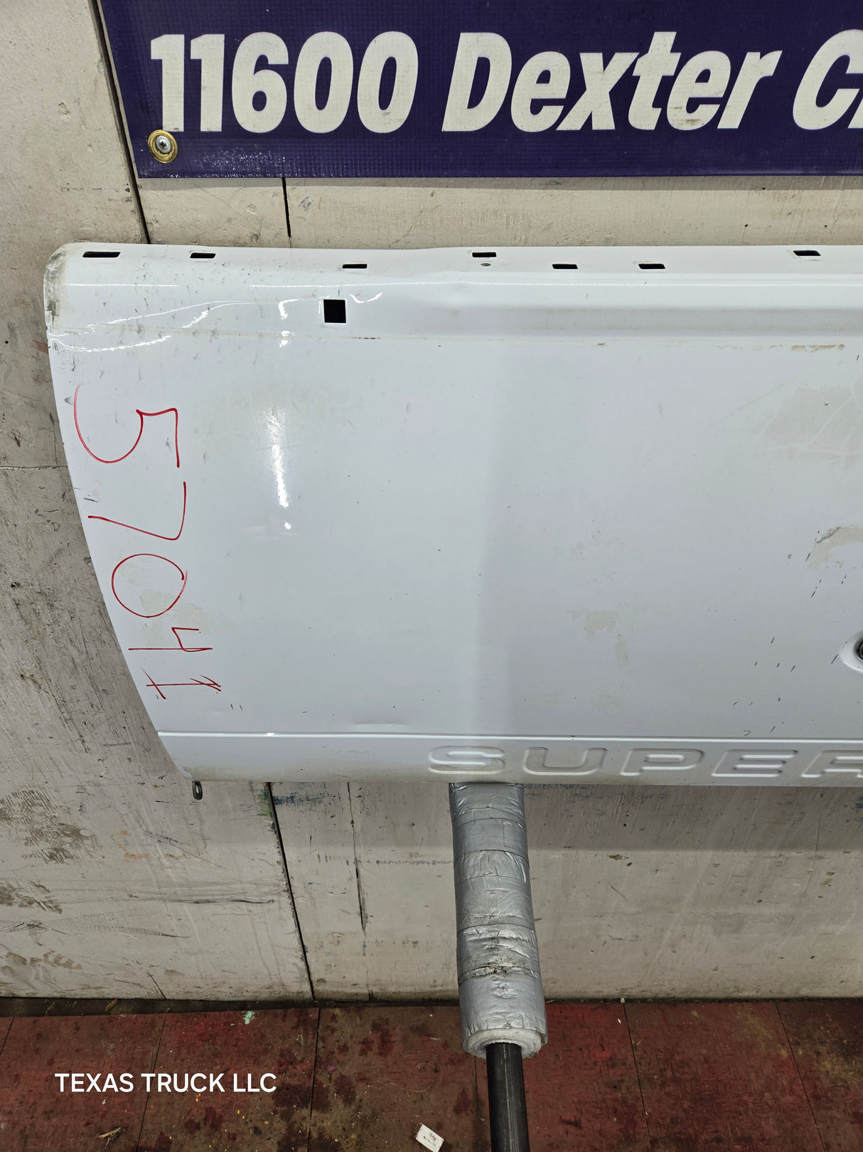 2008-2016 Ford Super Duty Tailgate F250 F350 F450 F550 - Oxford White