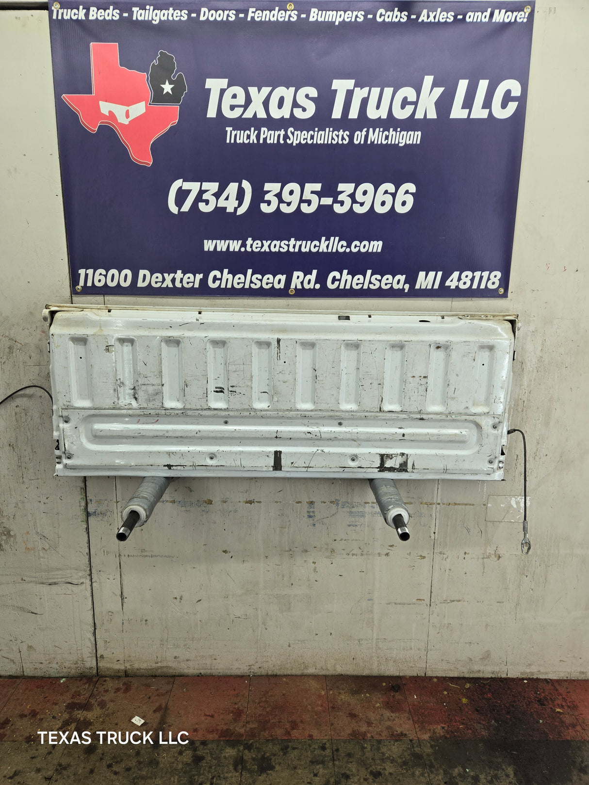 2008-2016 Ford Super Duty Tailgate F250 F350 F450 F550 - Oxford White