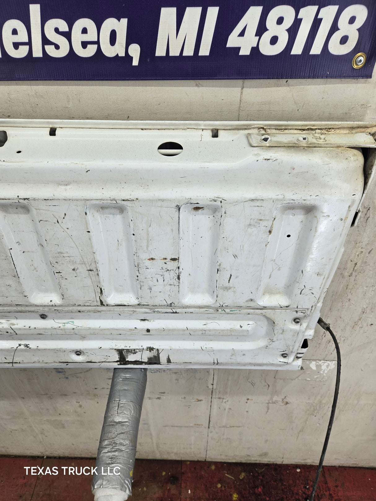 2008-2016 Ford Super Duty Tailgate F250 F350 F450 F550 - Oxford White