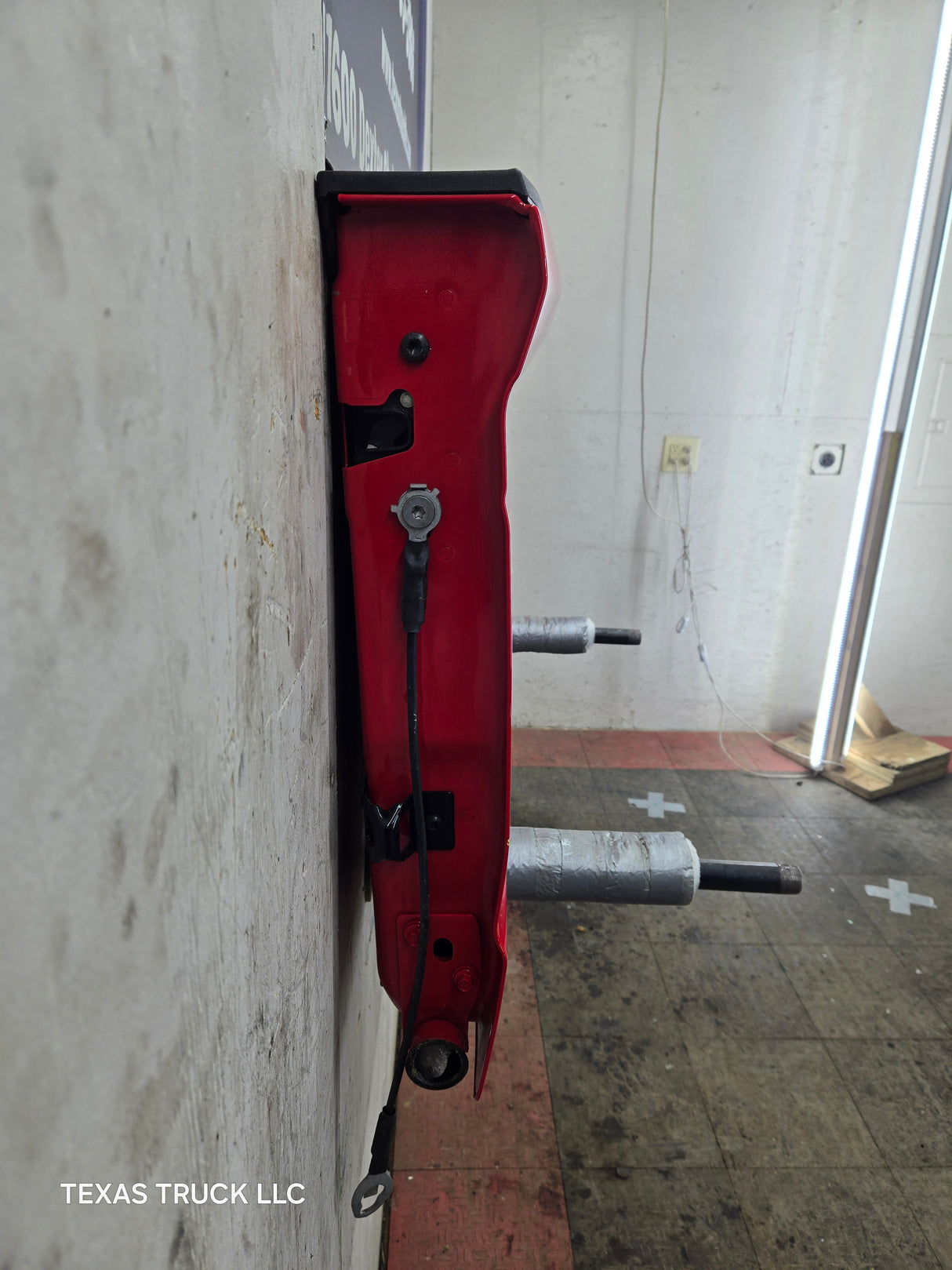 2023-2025 Ford Super Duty F250 F350 F450 F550 Tailgate - Red