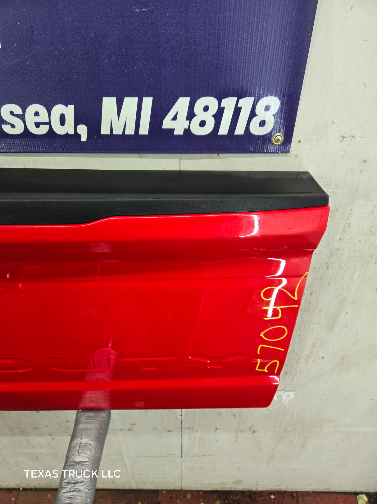 2023-2025 Ford Super Duty F250 F350 F450 F550 Tailgate - Red