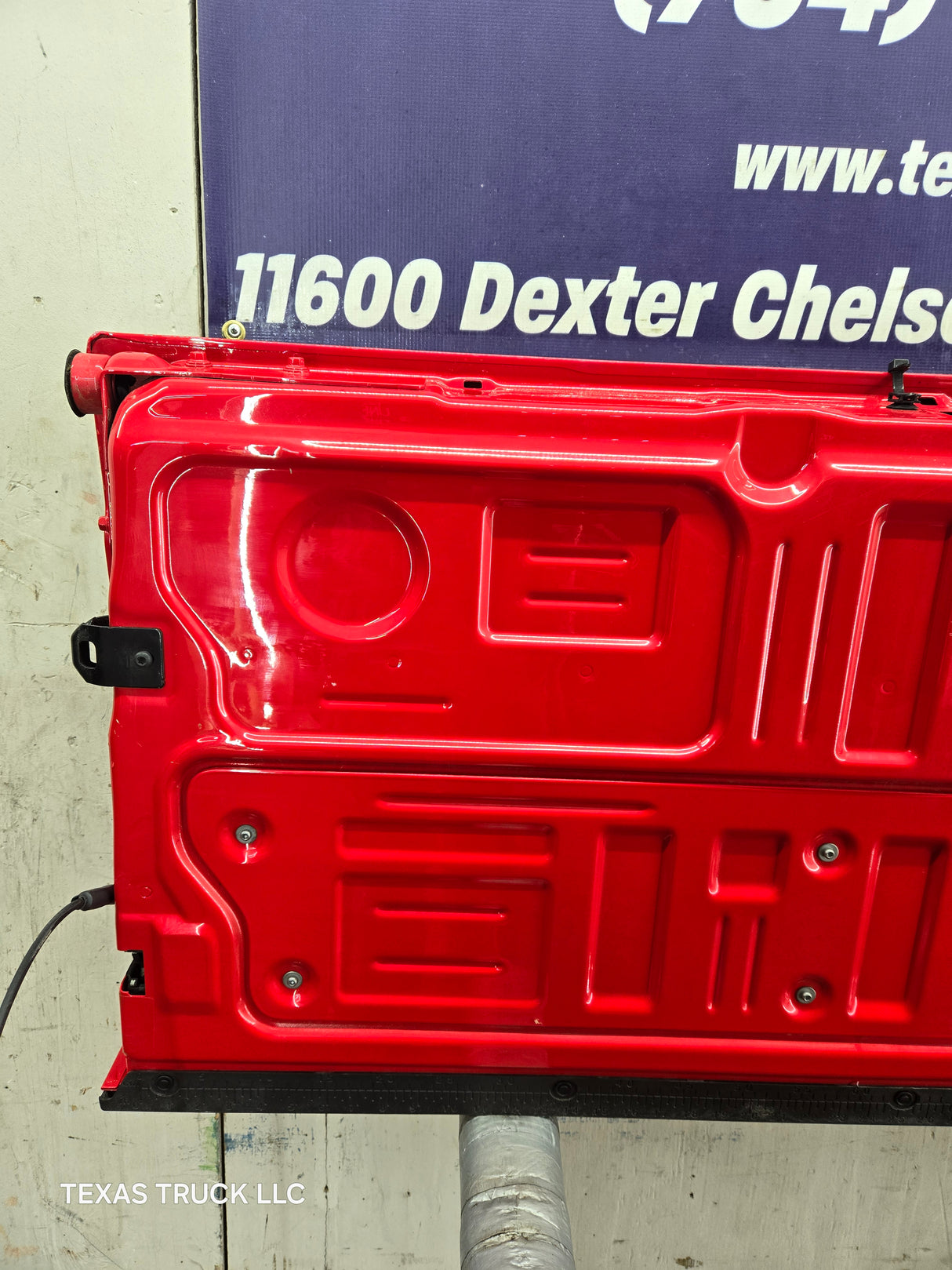 2023-2025 Ford Super Duty F250 F350 F450 F550 Tailgate - Red