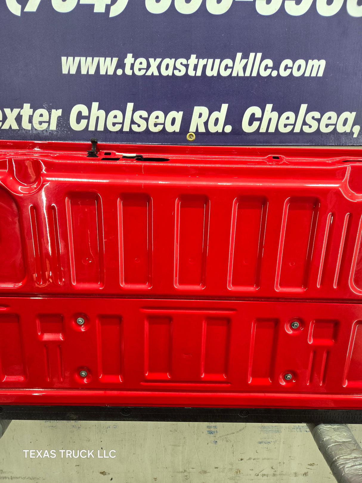 2023-2025 Ford Super Duty F250 F350 F450 F550 Tailgate - Red