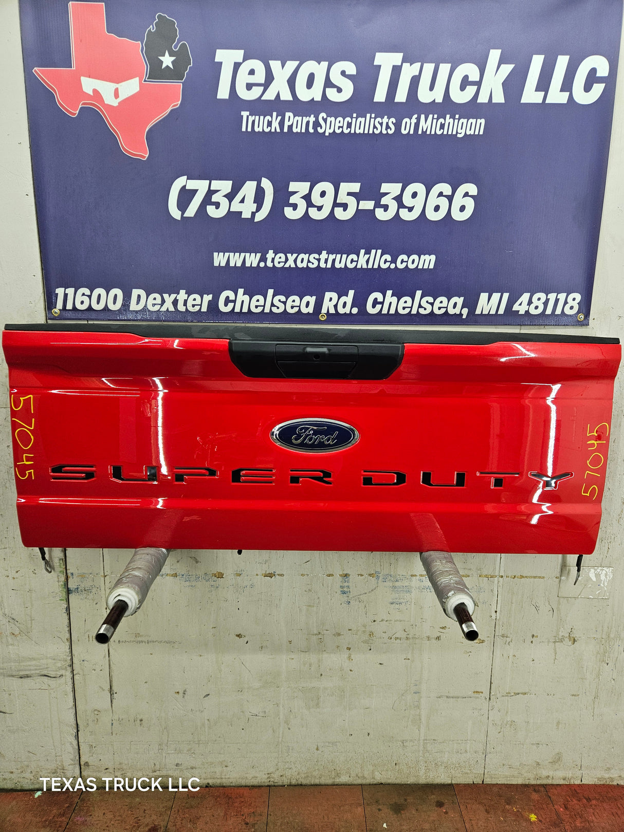 2023-2025 Ford Super Duty F250 F350 F450 F550 Tailgate - Red