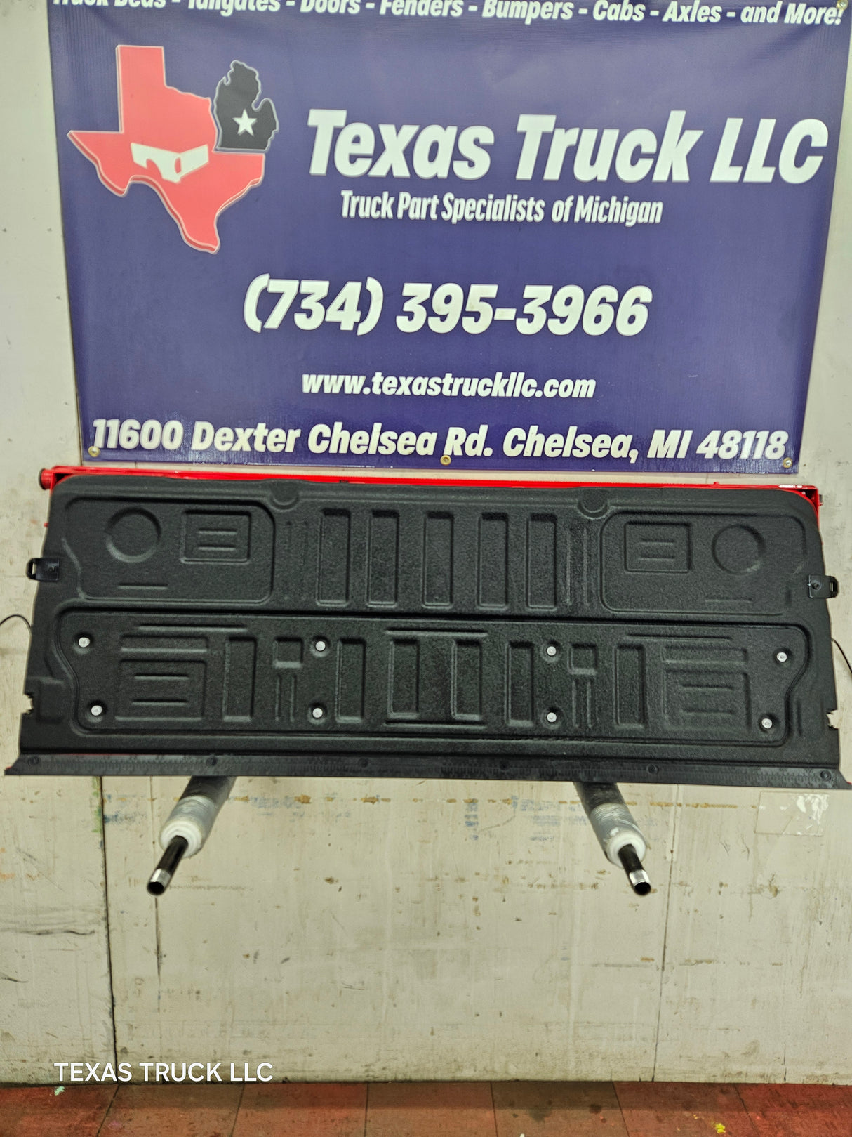 2023-2025 Ford Super Duty F250 F350 F450 F550 Tailgate - Red