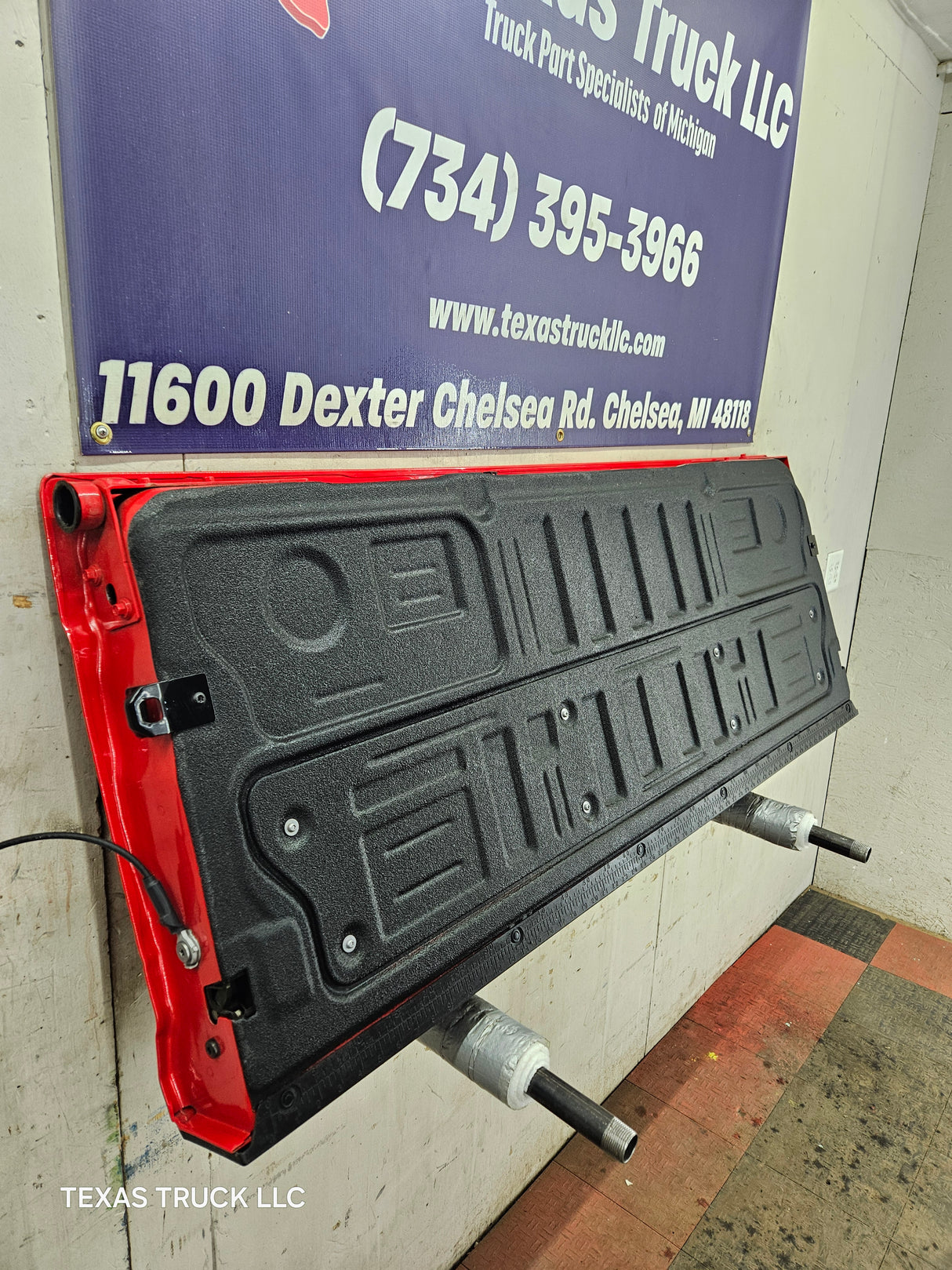 2023-2025 Ford Super Duty F250 F350 F450 F550 Tailgate - Red