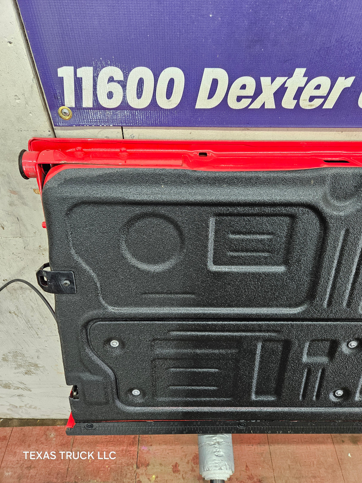 2023-2025 Ford Super Duty F250 F350 F450 F550 Tailgate - Red