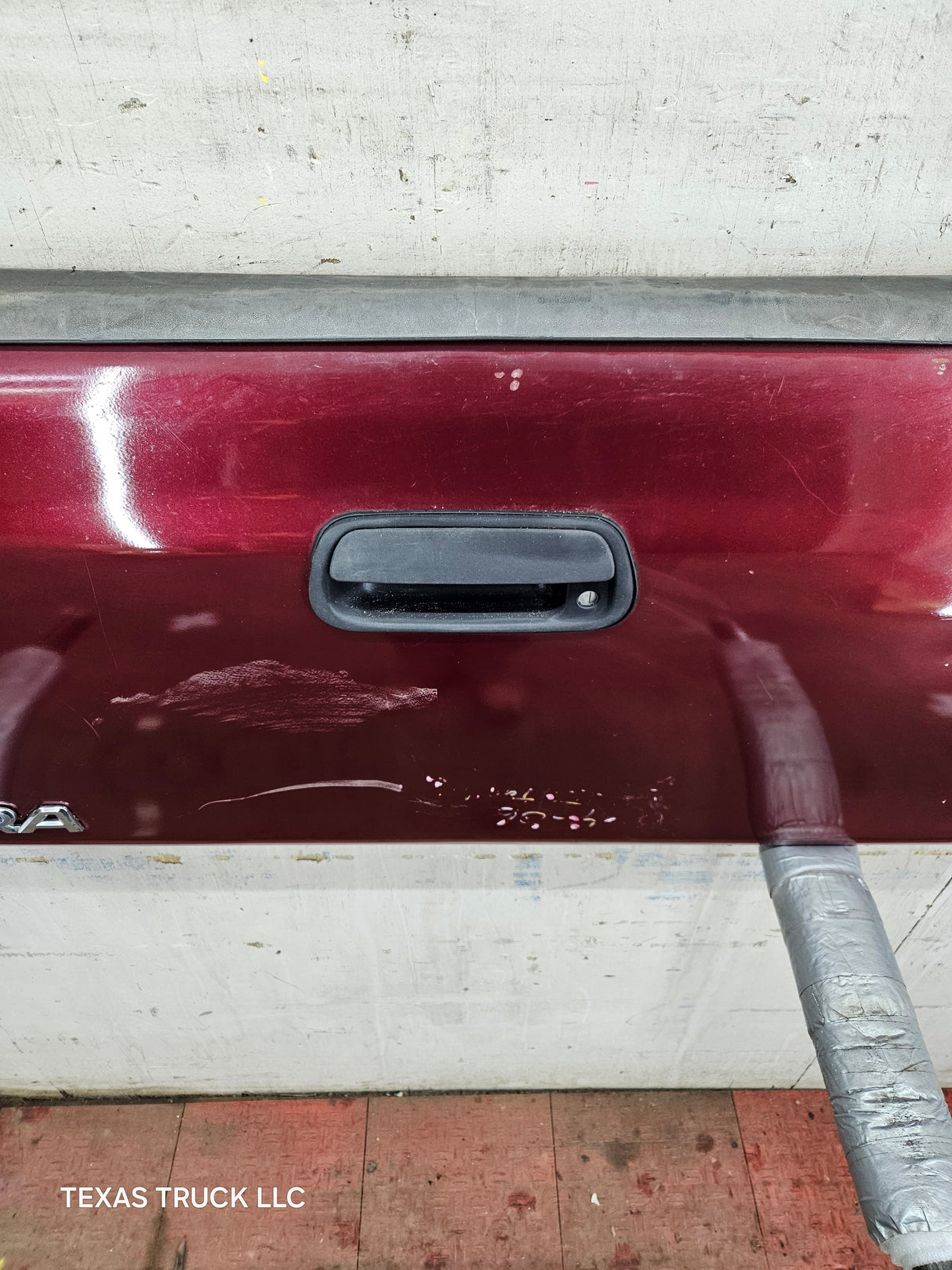 2001-2006 Toyota Tundra Tailgate - Maroon