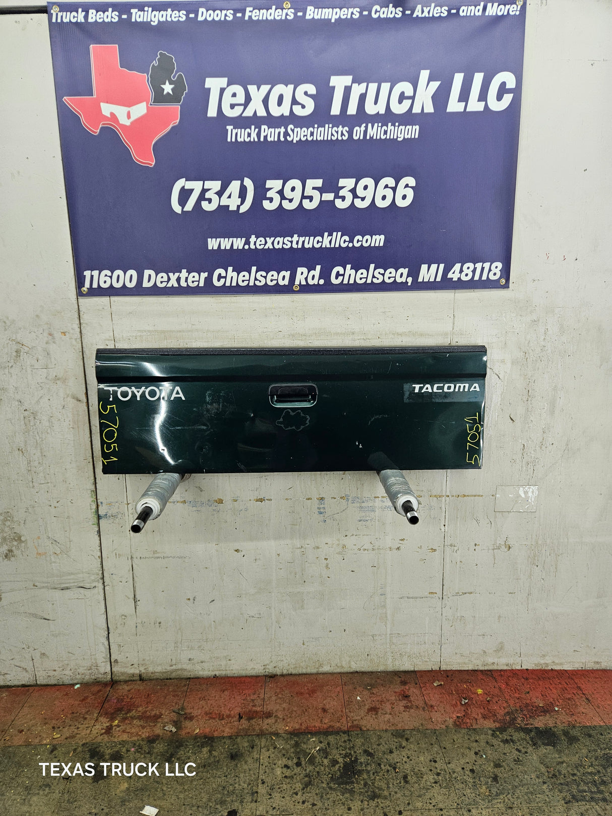 1995-2004 Toyota Tacoma Tailgate - Green