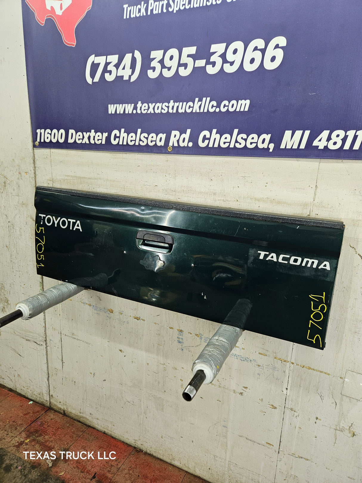 1995-2004 Toyota Tacoma Tailgate - Green
