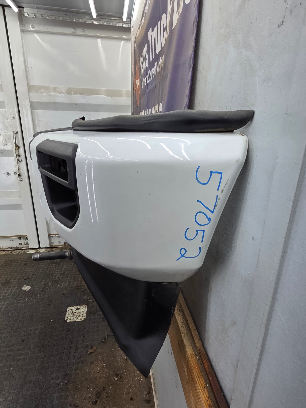 2020-2022 Ford Super Duty F250 F350 Front Bumper - White