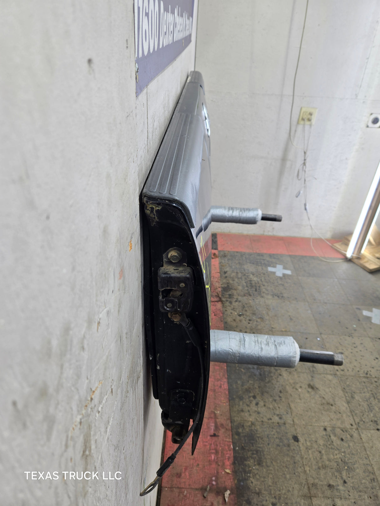 2005-2012 Nissan Frontier Tailgate Trunk Hatch