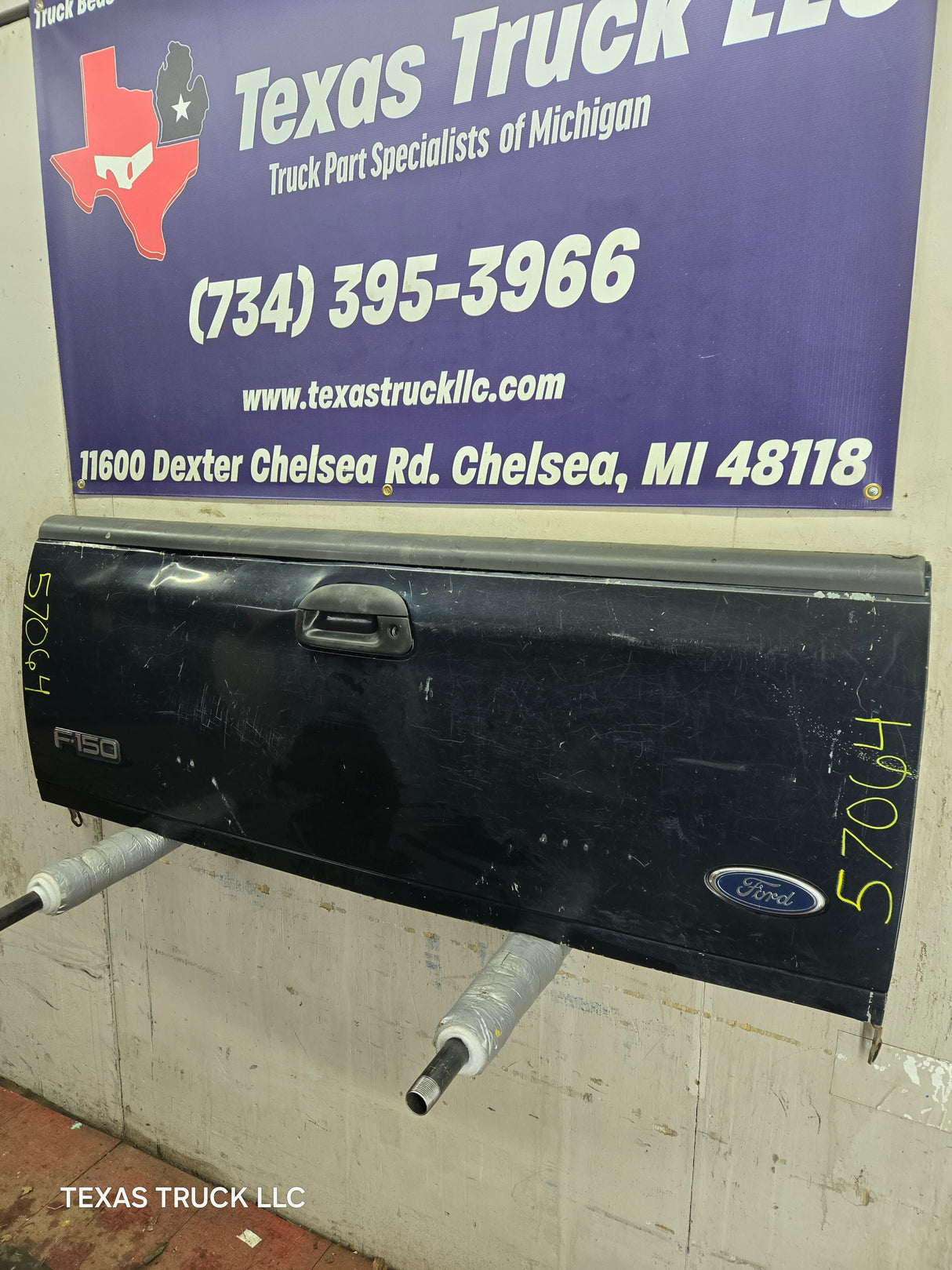 1997-2003 F150 / 1999-2007 Ford F250 F350 F450 F550 Super Duty Tailgate