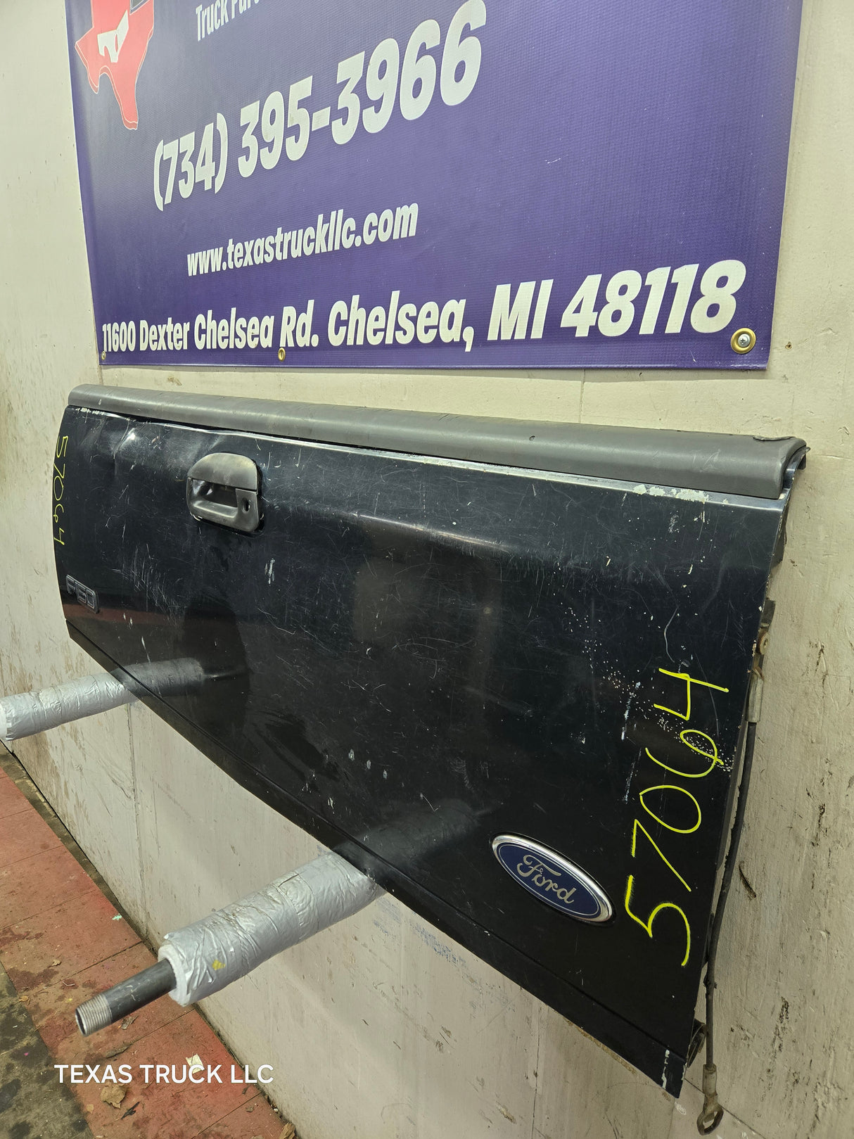 1997-2003 F150 / 1999-2007 Ford F250 F350 F450 F550 Super Duty Tailgate