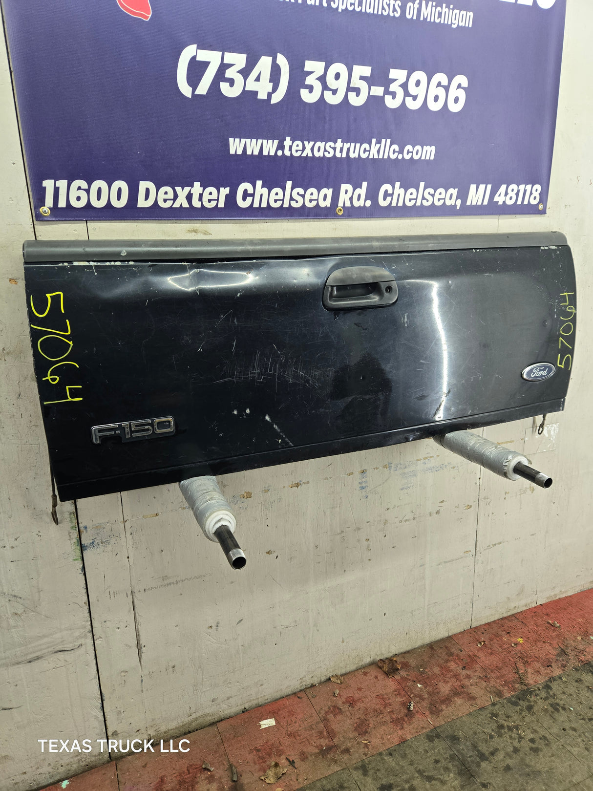 1997-2003 F150 / 1999-2007 Ford F250 F350 F450 F550 Super Duty Tailgate