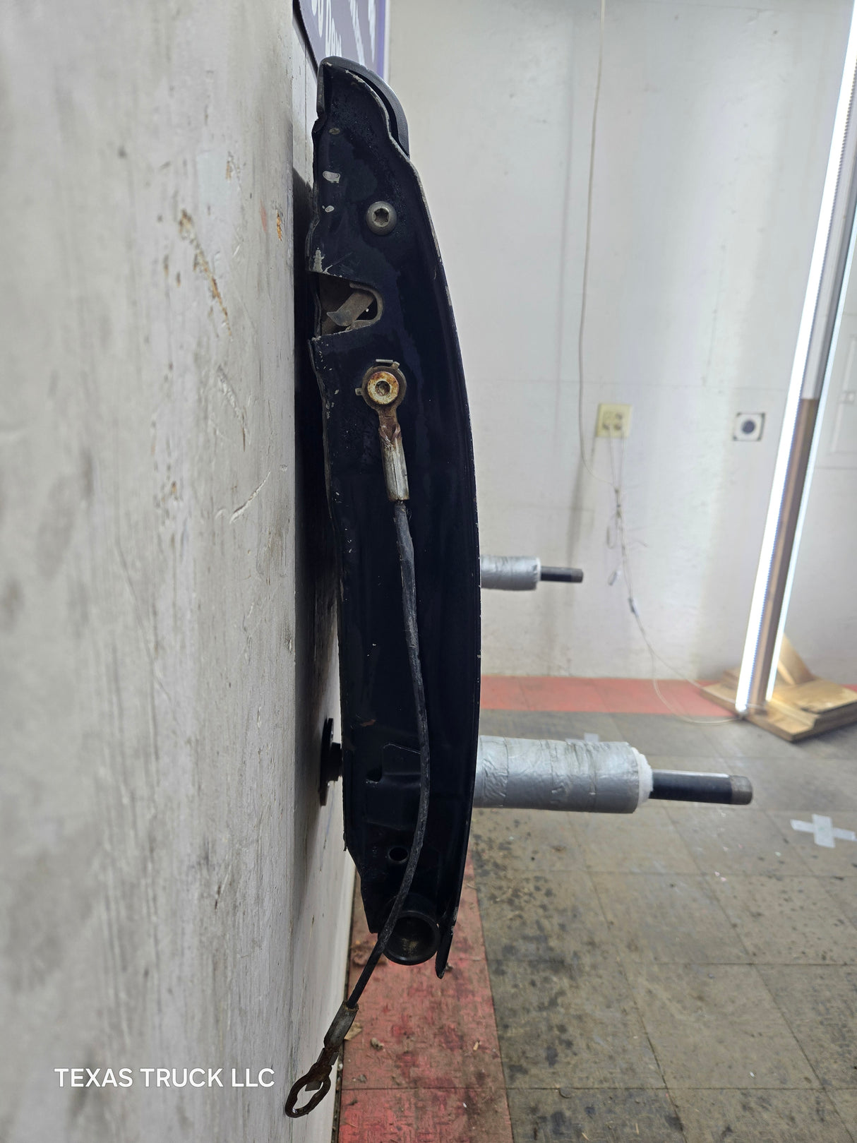 1997-2003 F150 / 1999-2007 Ford F250 F350 F450 F550 Super Duty Tailgate