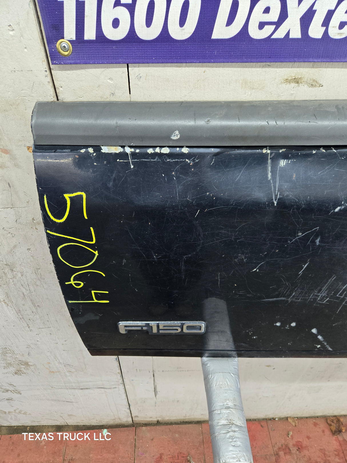 1997-2003 F150 / 1999-2007 Ford F250 F350 F450 F550 Super Duty Tailgate