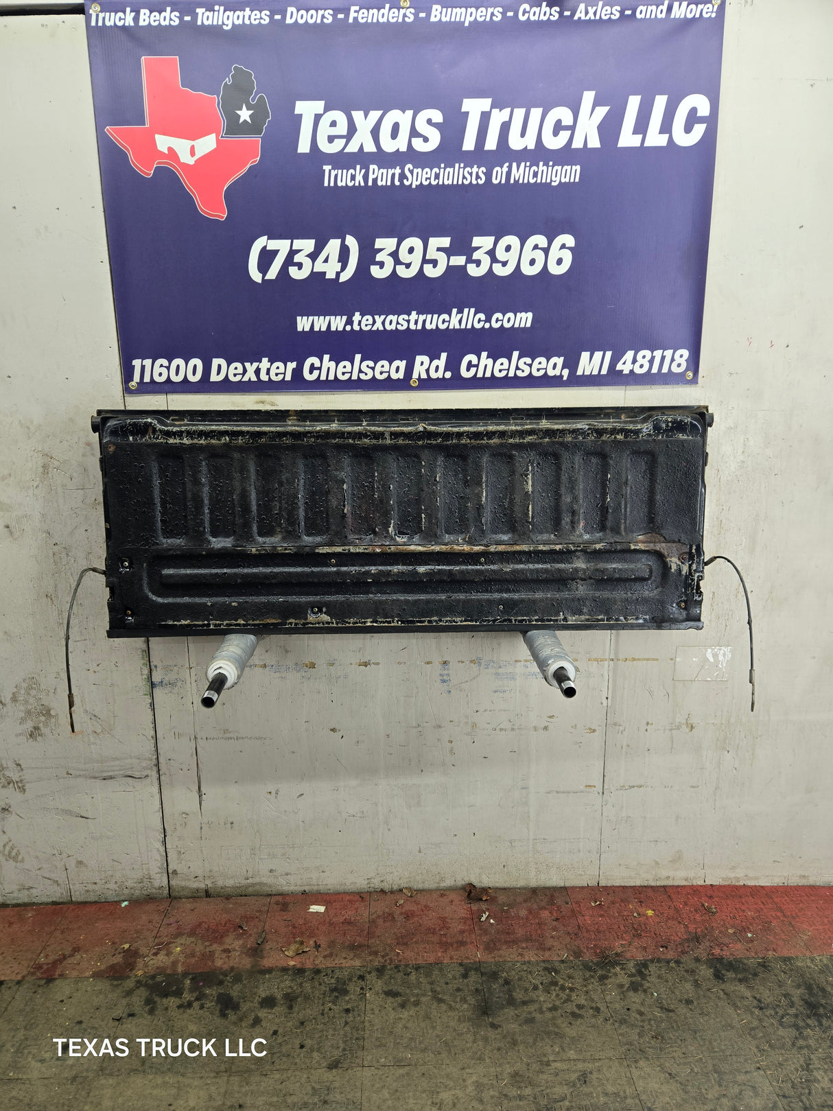 1997-2003 F150 / 1999-2007 Ford F250 F350 F450 F550 Super Duty Tailgate