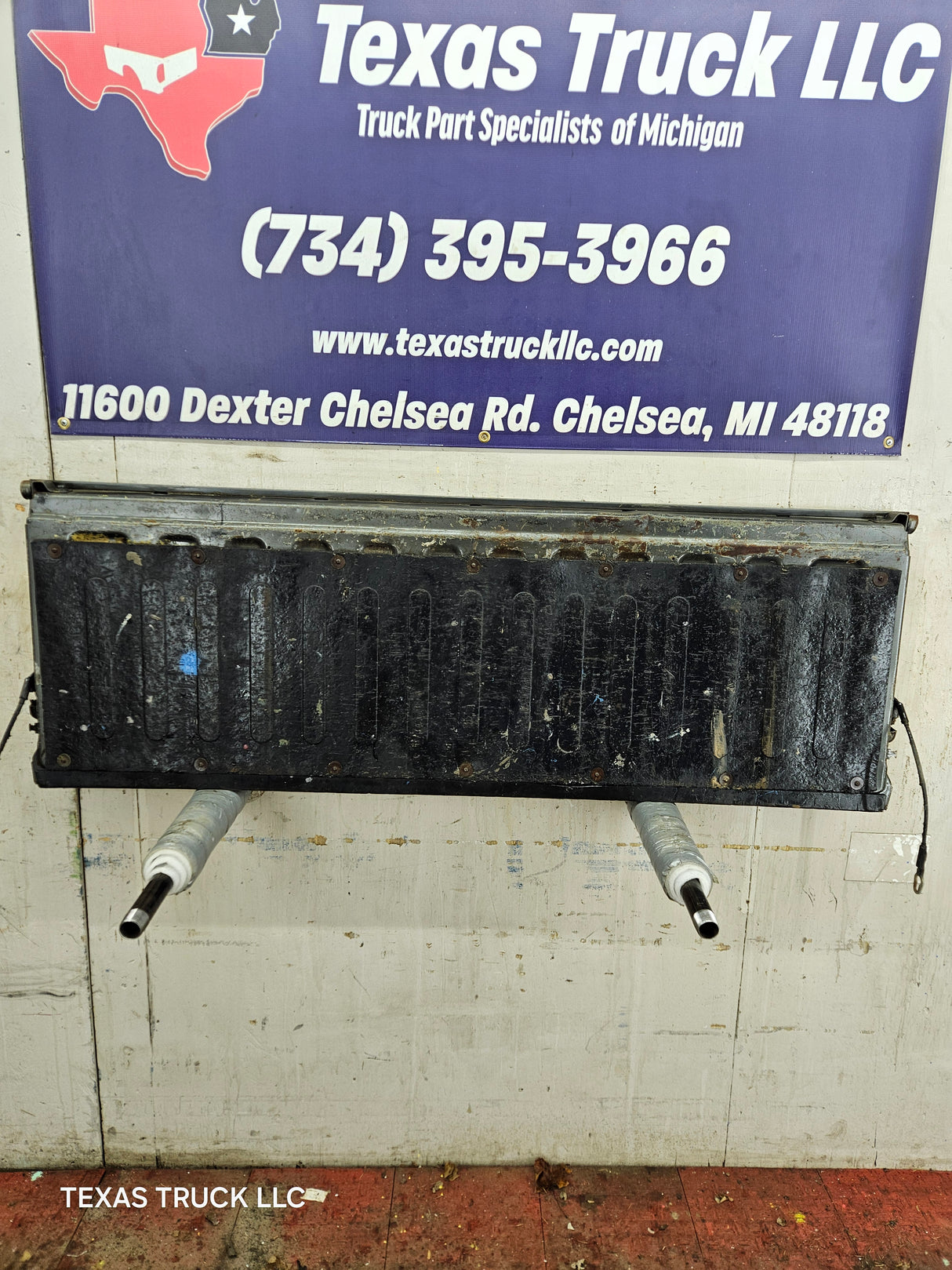 1999-2007 Chevrolet Silverado / GMC Sierra 1500 2500 3500 HD Tailgate