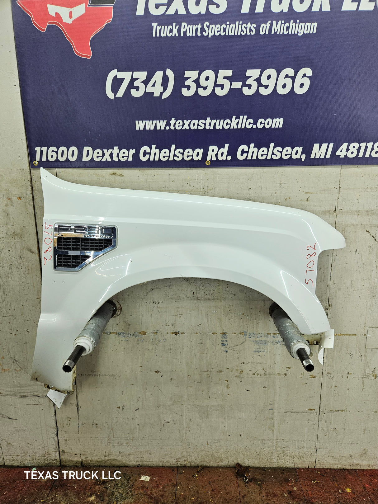 2008-2010 Ford Super Duty F250 F350 RH Passenger Side Fender - Oxford White
