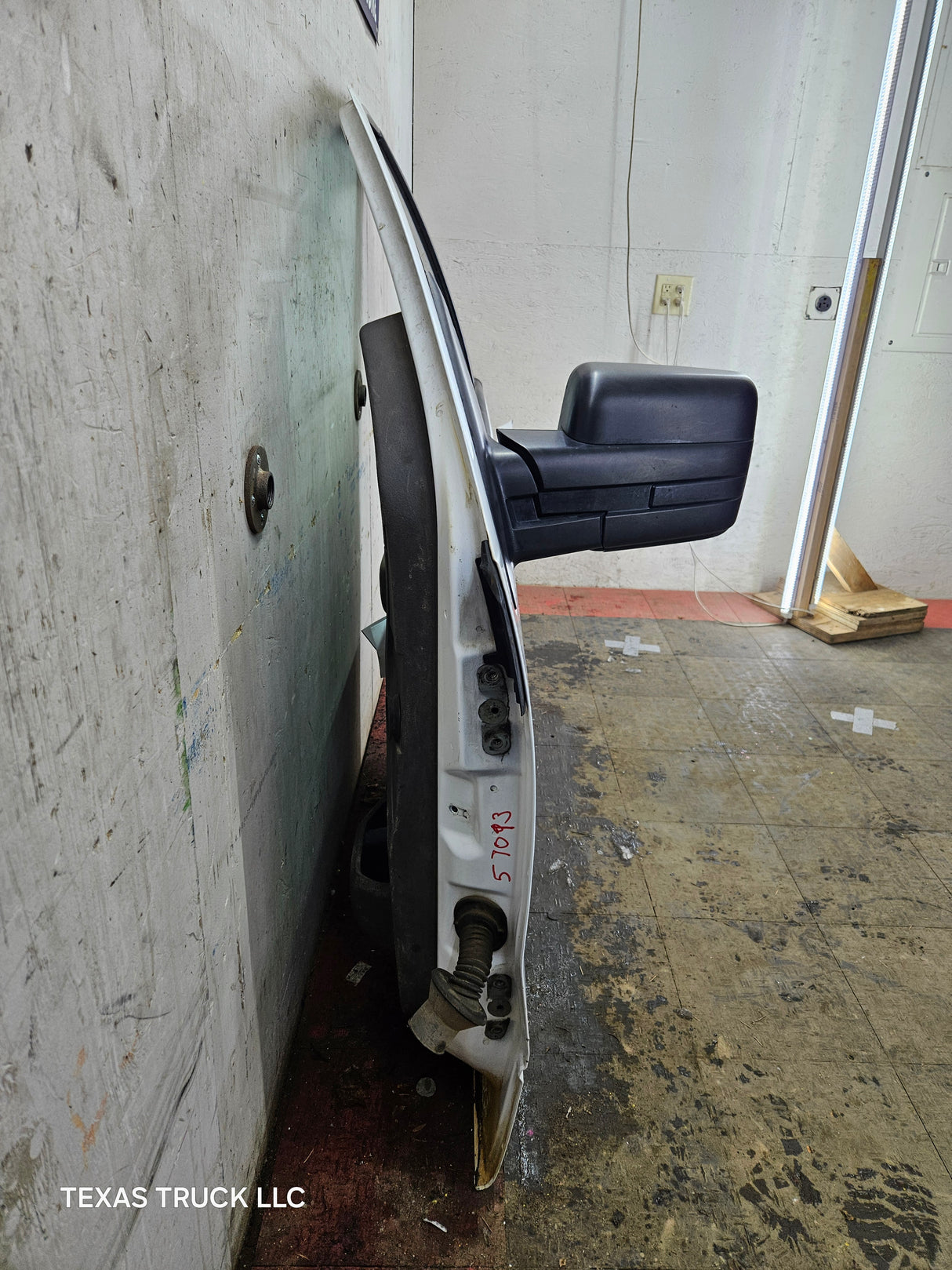 2009-2014 Ford F150 LH Driver Side Front Door