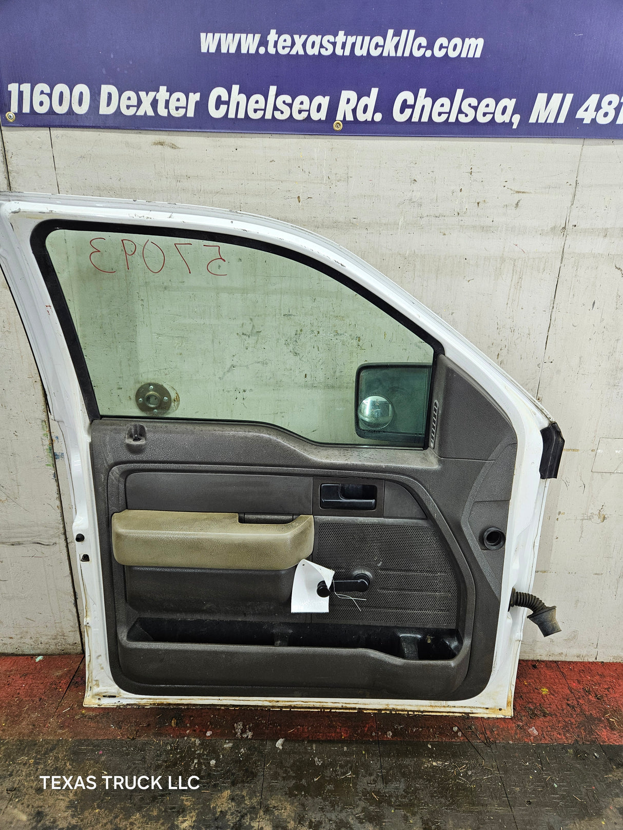 2009-2014 Ford F150 LH Driver Side Front Door