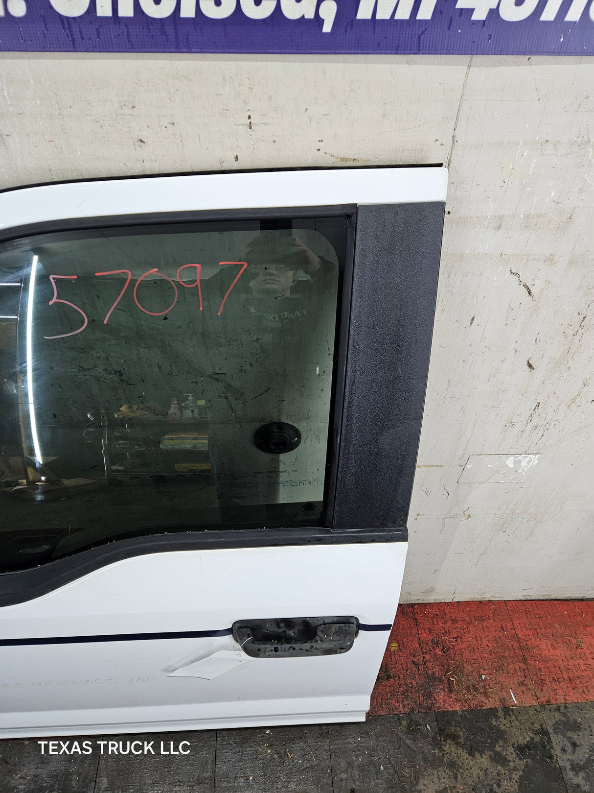 2015-2022 Ford F150 / Super Duty Driver Front Door LH F250 F350 F450 F550