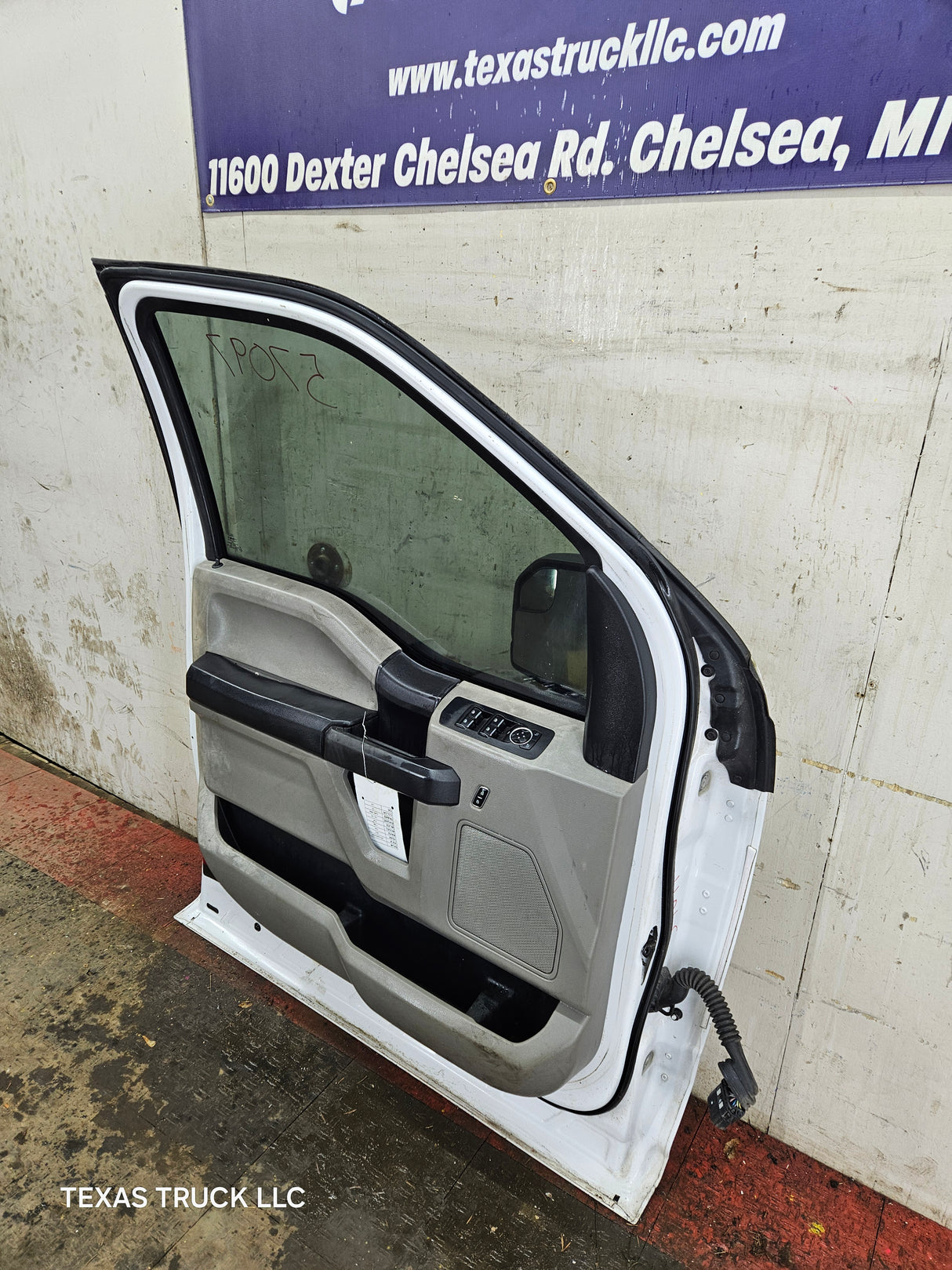 2015-2022 Ford F150 / Super Duty Driver Front Door LH F250 F350 F450 F550