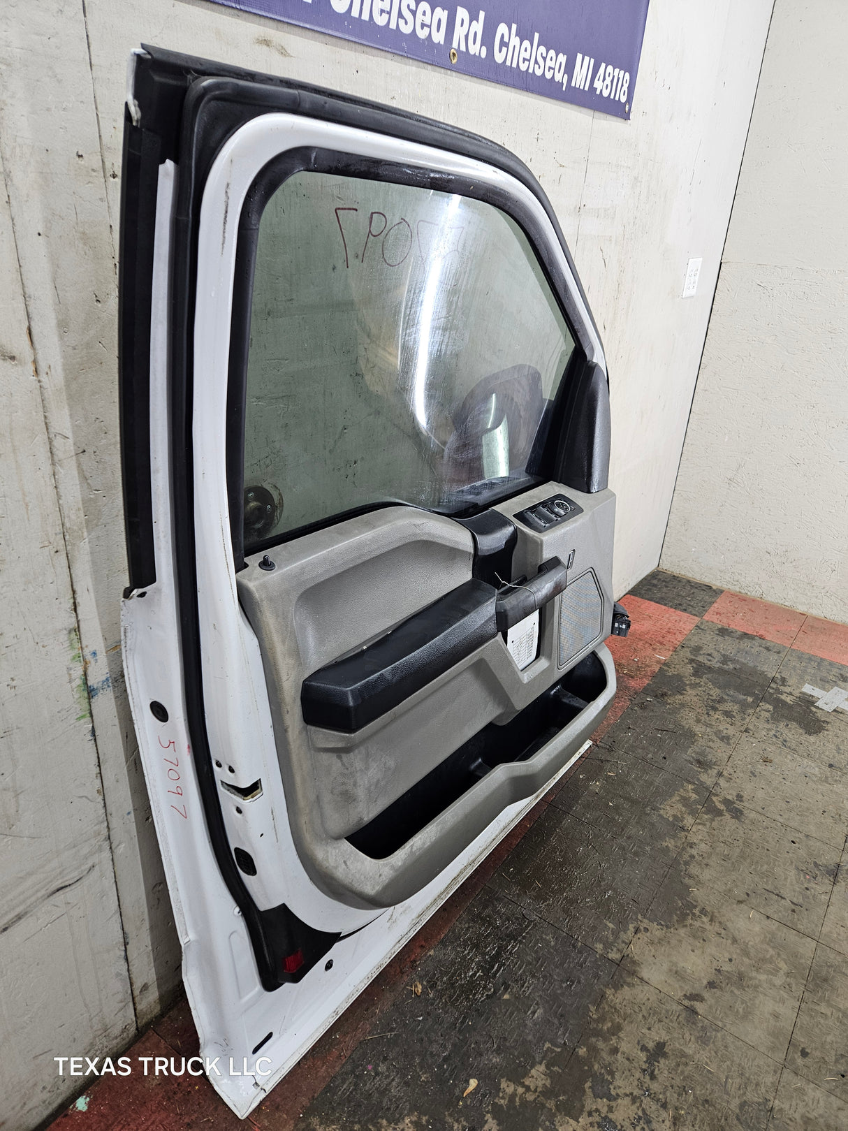 2015-2022 Ford F150 / Super Duty Driver Front Door LH F250 F350 F450 F550