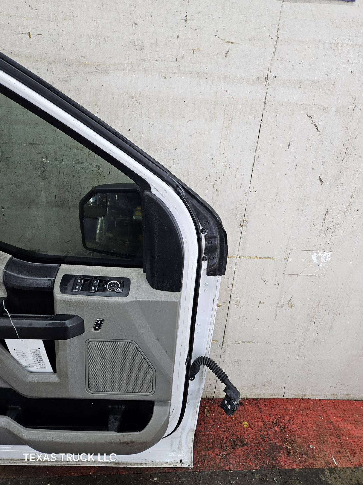 2015-2022 Ford F150 / Super Duty Driver Front Door LH F250 F350 F450 F550