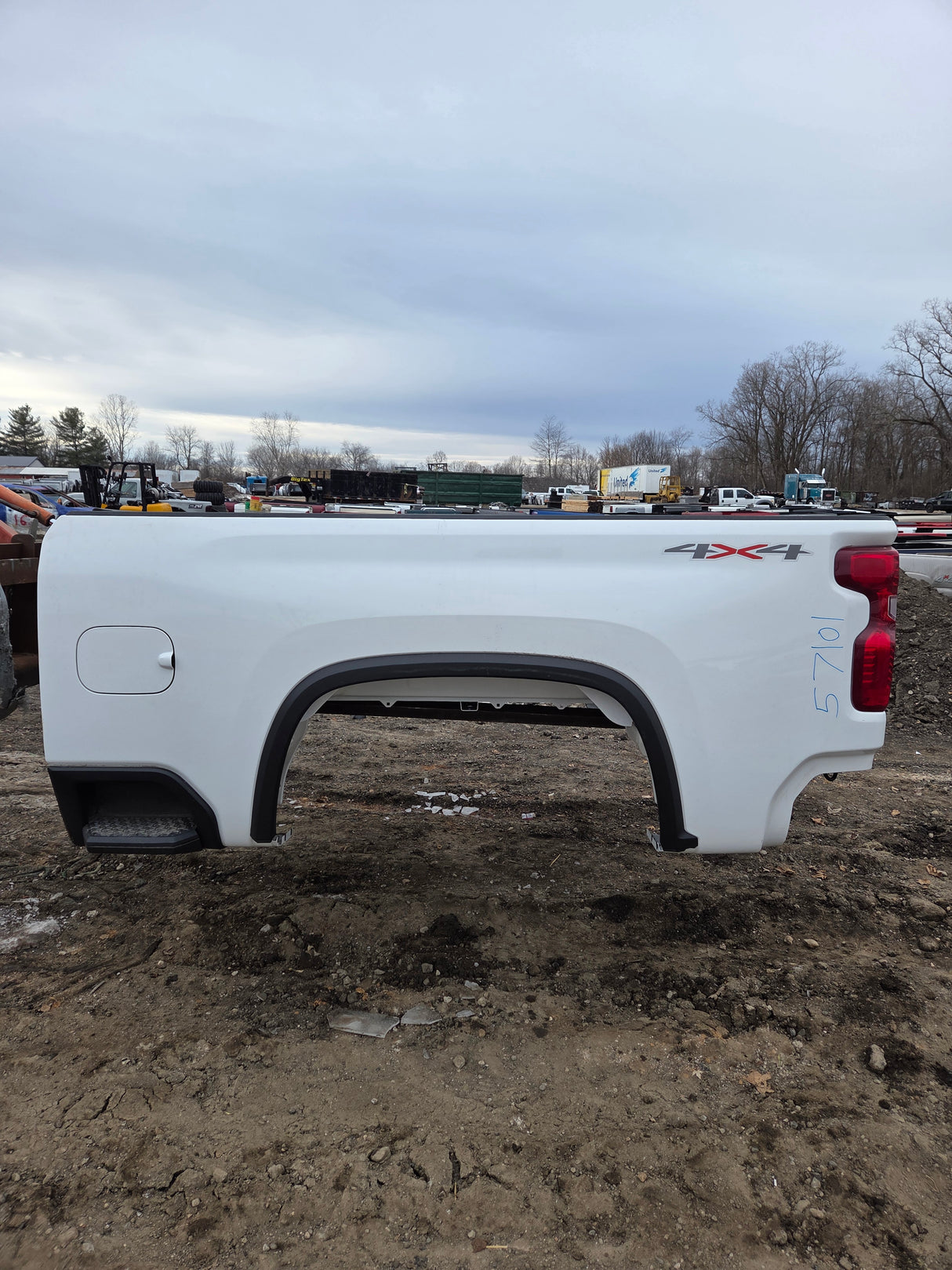 2019-2025 Chevrolet Silverado 2500 3500 HD 6' 6" Short Truck Bed