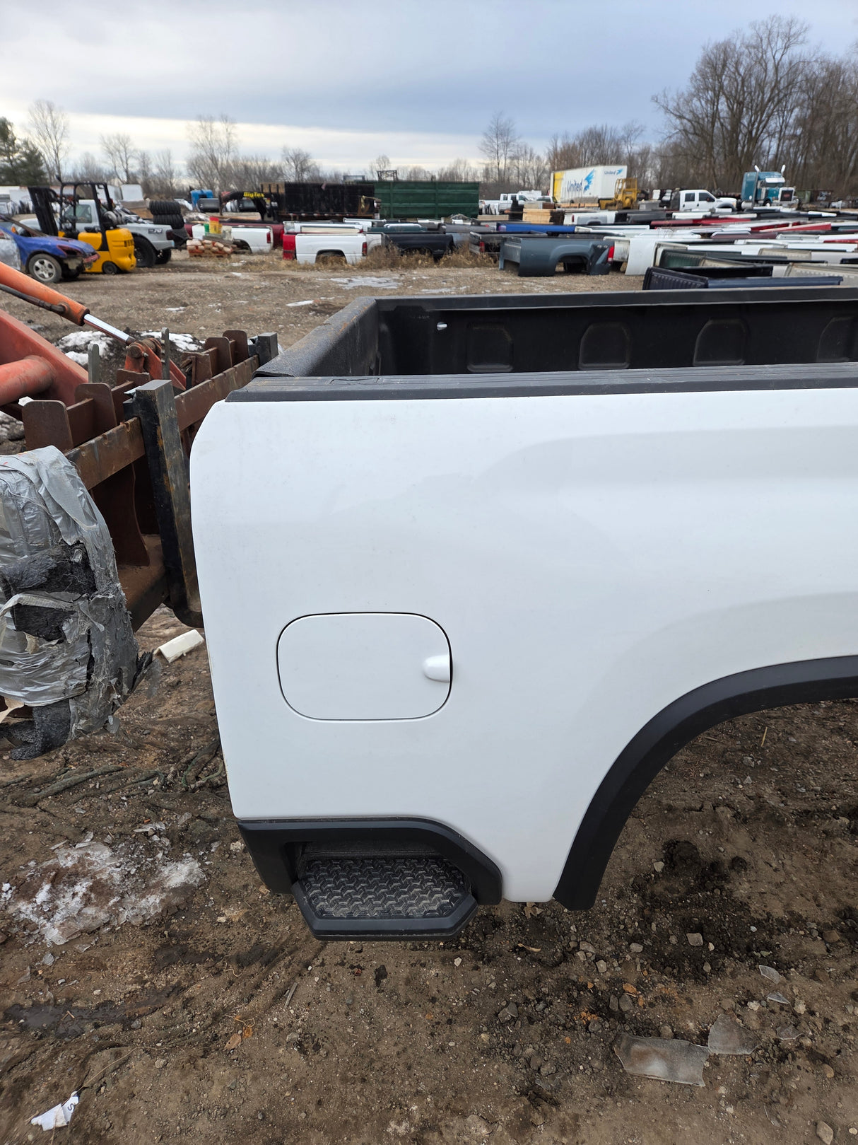 2019-2025 Chevrolet Silverado 2500 3500 HD 6' 6" Short Truck Bed