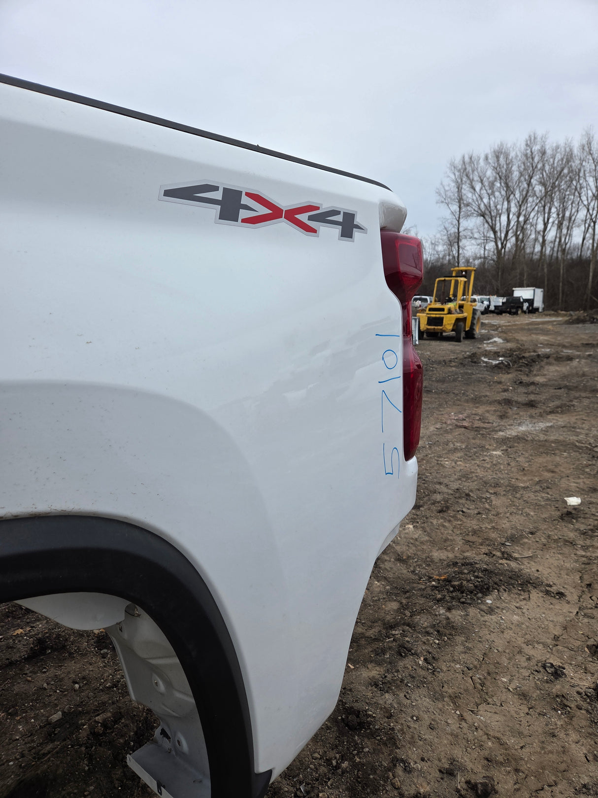 2019-2025 Chevrolet Silverado 2500 3500 HD 6' 6" Short Truck Bed