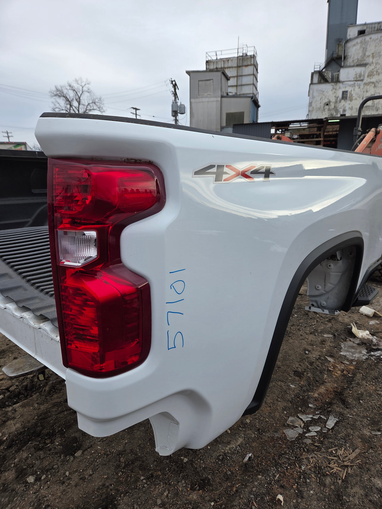 2019-2025 Chevrolet Silverado 2500 3500 HD 6' 6" Short Truck Bed