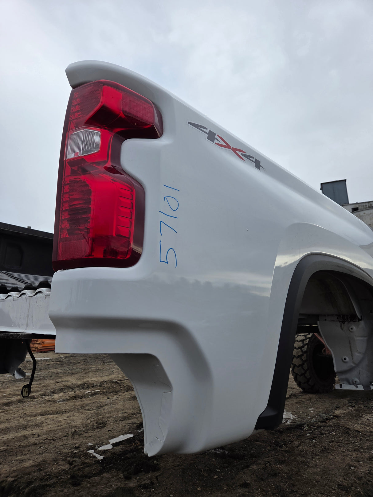 2019-2025 Chevrolet Silverado 2500 3500 HD 6' 6" Short Truck Bed