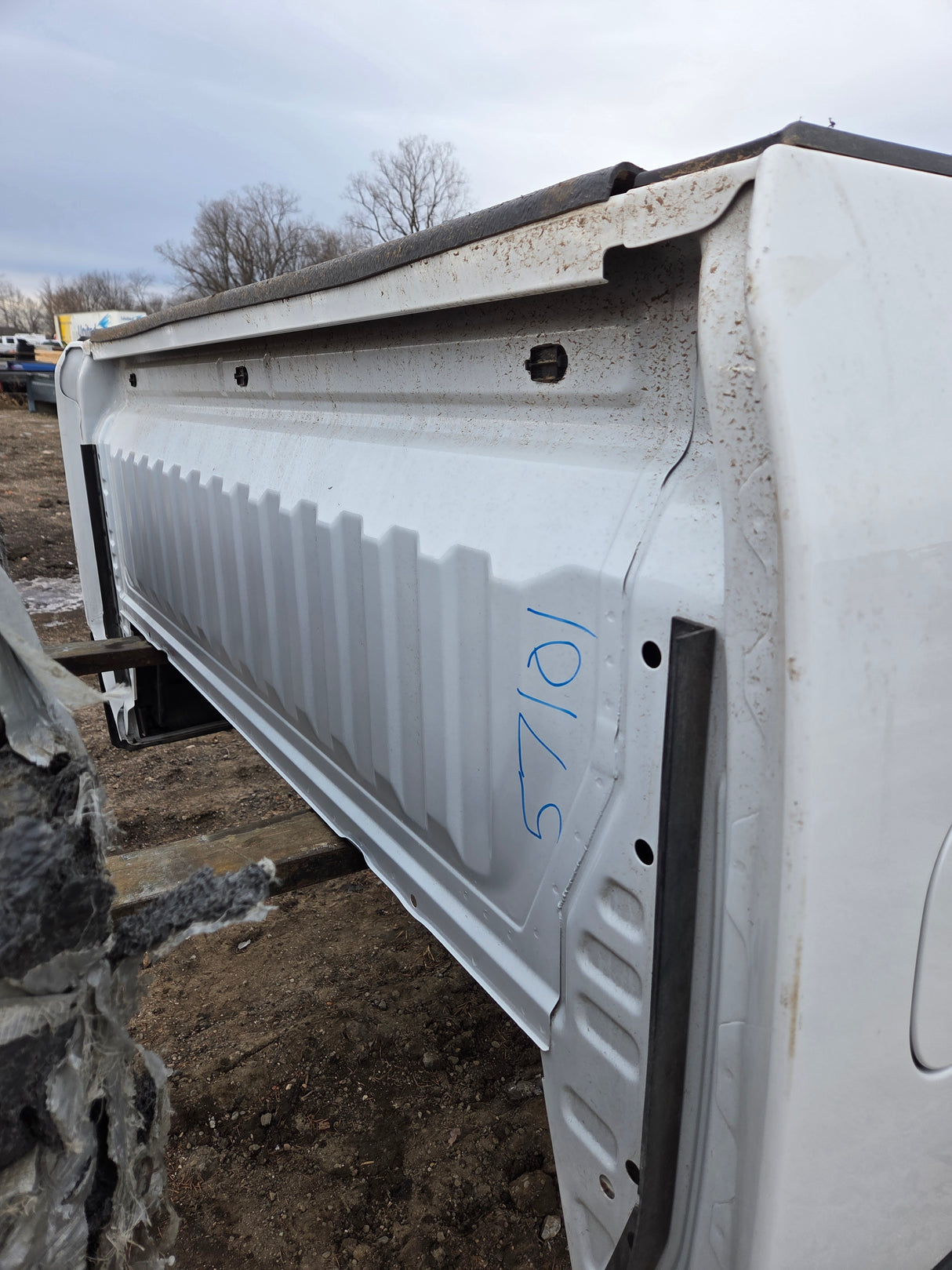 2019-2025 Chevrolet Silverado 2500 3500 HD 6' 6" Short Truck Bed