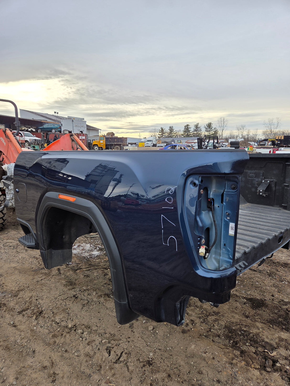 2019-2025 GMC Sierra 2500 3500 HD 6' 6" Short Truck Bed - Blue