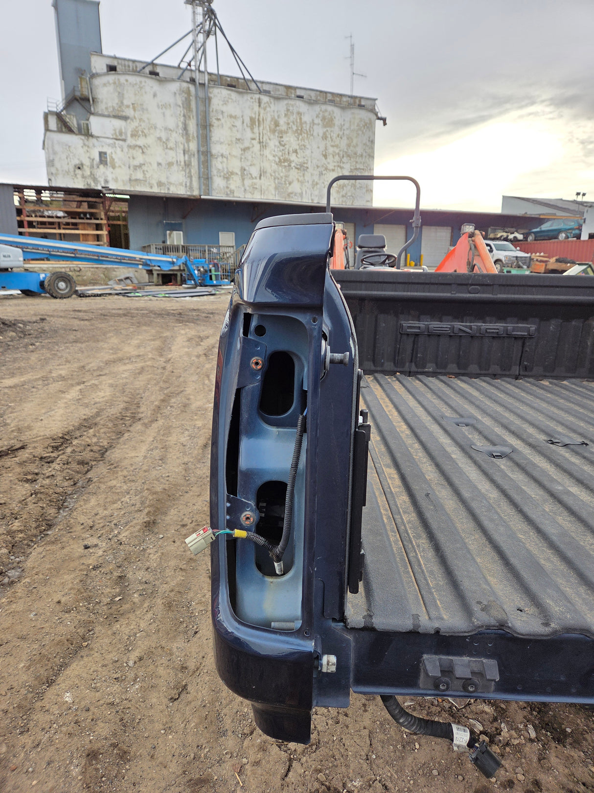 2019-2025 GMC Sierra 2500 3500 HD 6' 6" Short Truck Bed - Blue