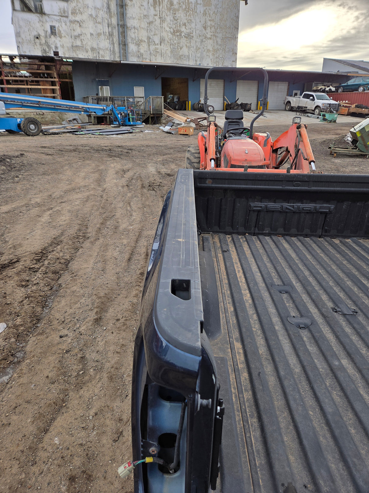 2019-2025 GMC Sierra 2500 3500 HD 6' 6" Short Truck Bed - Blue