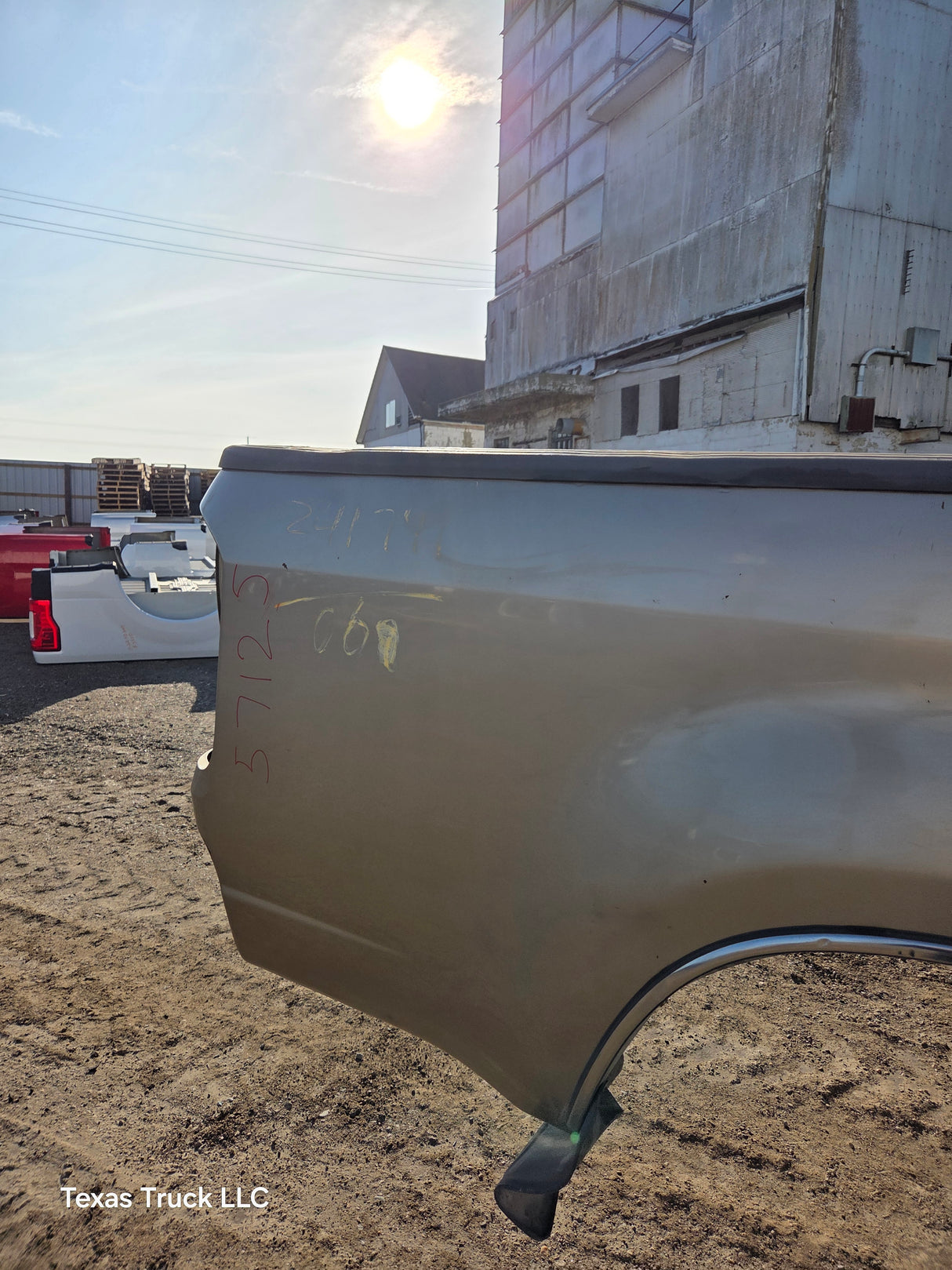 1999-2006 Toyota Tundra Short Bed 6.5' Truck Bed