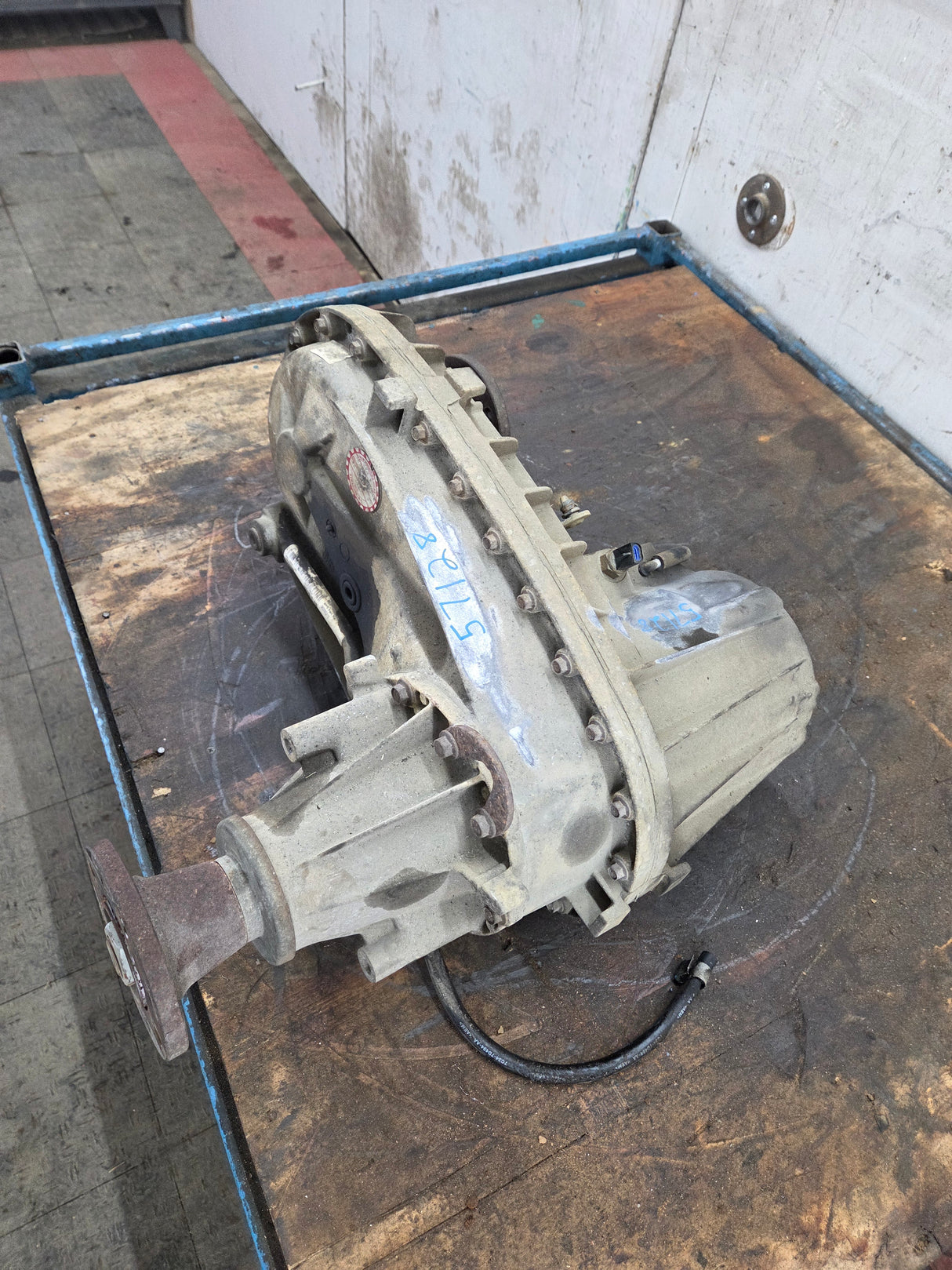 2003-2010 Ford Pickup F250 F350 F450 F550 Super Duty Manual Shift Transfer Case 6.0L 6.4l Power Stroke, 6.8L v10 triton, 5.4L v8 5r110 7C34 7A195 BE