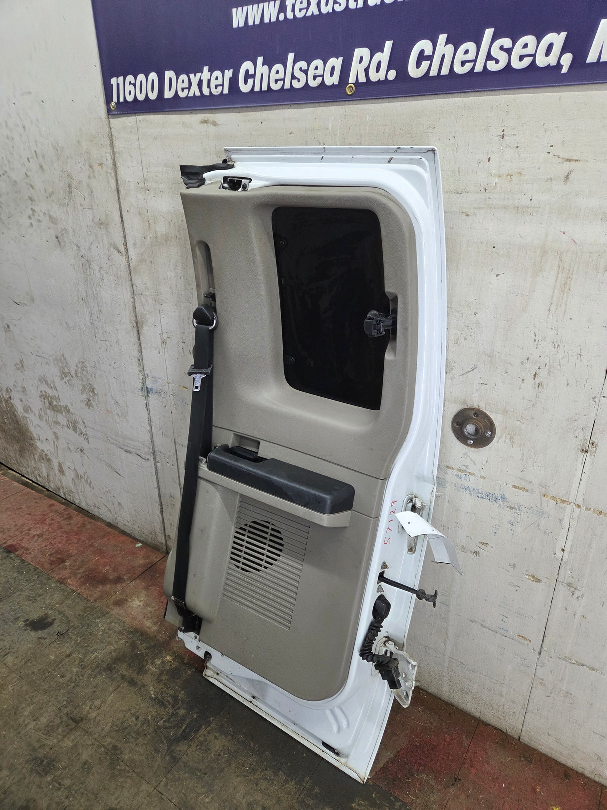 2008-2016 Ford Super Duty F250 F350 F450 F550 RH Extended Cab Passenger Side Rear Door